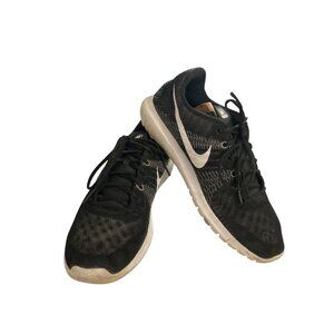Nike 705459 Kids size 5.5Y Black White Mesh Lightweight sneakers Running Shoes